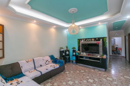 Casa para alugar com 3 quartos, 360m² em Floramar, Belo Horizonte