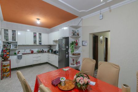 Casa para alugar com 360m², 3 quartos e 2 vagas