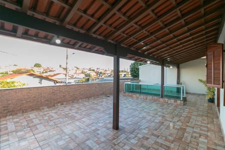 Casa para alugar com 360m², 3 quartos e 2 vagas