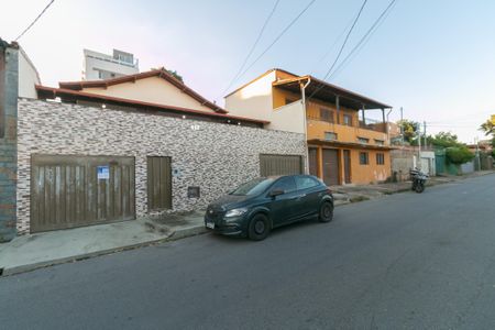 Casa para alugar com 360m², 3 quartos e 2 vagas