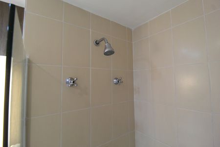 Banheiro de kitnet/studio para alugar com 1 quarto, 36m² em Jardim Europa, São Paulo