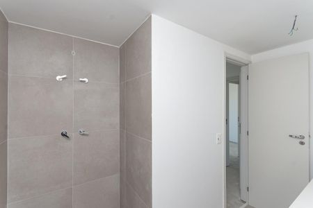 Apartamento à venda com 78m², 2 quartos e 1 vaga Apartamento à venda com 78m², 2 quartos e 1 vagaBanheiro do quarto 2 Suíte