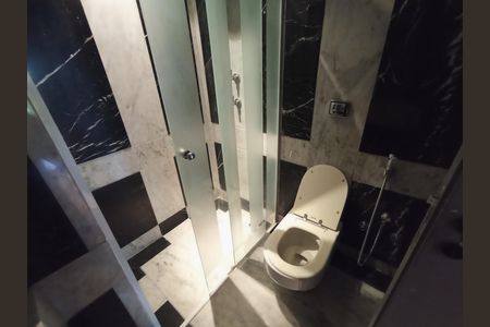 Apartamento para alugar com 160m², 2 quartos e 2 vagas Apartamento para alugar com 160m², 2 quartos e 2 vagasBanheiro