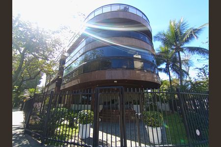 Apartamento para alugar com 160m², 2 quartos e 2 vagas Apartamento para alugar com 160m², 2 quartos e 2 vagasFachada