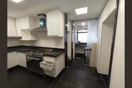 Apartamento para alugar com 160m², 2 quartos e 2 vagas Apartamento para alugar com 160m², 2 quartos e 2 vagasCozinha