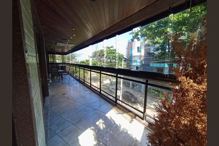 Apartamento para alugar com 160m², 2 quartos e 2 vagas Apartamento para alugar com 160m², 2 quartos e 2 vagasVaranda