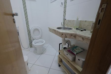 Apartamento à venda com 130m², 2 quartos e 2 vagas Apartamento à venda com 130m², 2 quartos e 2 vagasBanheiro Cobertura