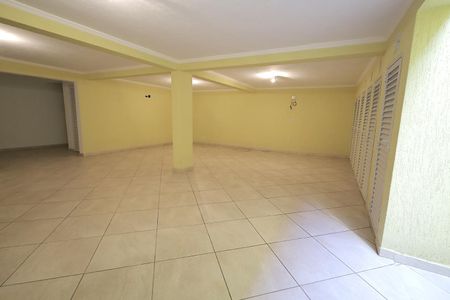 Apartamento à venda com 130m², 2 quartos e 2 vagas Apartamento à venda com 130m², 2 quartos e 2 vagasÁrea comum - Salão de festas