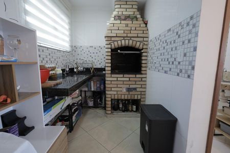 Apartamento à venda com 130m², 2 quartos e 2 vagas Apartamento à venda com 130m², 2 quartos e 2 vagasChurrasqueira