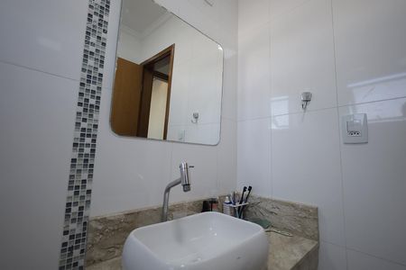 Apartamento à venda com 130m², 2 quartos e 2 vagas Apartamento à venda com 130m², 2 quartos e 2 vagasBanheiro