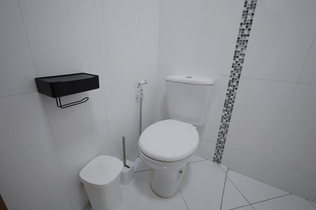 Apartamento à venda com 130m², 2 quartos e 2 vagas Apartamento à venda com 130m², 2 quartos e 2 vagasBanheiro