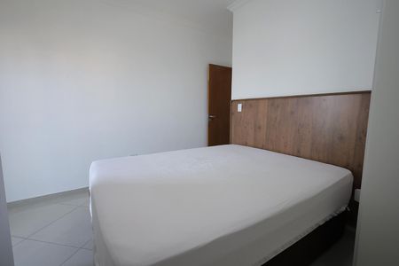 Apartamento à venda com 130m², 2 quartos e 2 vagas Apartamento à venda com 130m², 2 quartos e 2 vagasQuarto Suíte