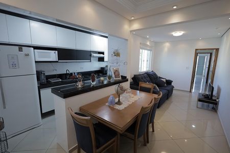 Apartamento à venda com 130m², 2 quartos e 2 vagas Apartamento à venda com 130m², 2 quartos e 2 vagasSala