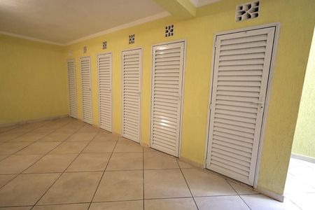 Apartamento à venda com 130m², 2 quartos e 2 vagas Apartamento à venda com 130m², 2 quartos e 2 vagasDeposito