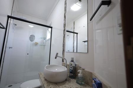 Apartamento à venda com 130m², 2 quartos e 2 vagas Apartamento à venda com 130m², 2 quartos e 2 vagasBanheiro Suíte
