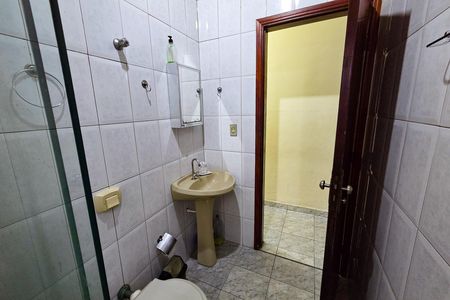 Casa para alugar com 151m², 3 quartos e 4 vagas Casa para alugar com 151m², 3 quartos e 4 vagasBanheiro