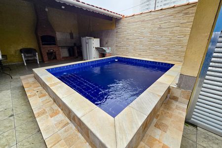 Casa para alugar com 151m², 3 quartos e 4 vagas Casa para alugar com 151m², 3 quartos e 4 vagasÁrea comum - Piscina