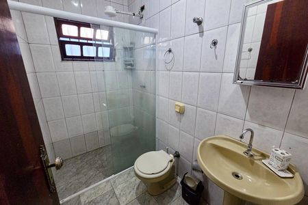 Casa para alugar com 151m², 3 quartos e 4 vagas Casa para alugar com 151m², 3 quartos e 4 vagasBanheiro