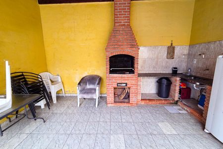Casa para alugar com 151m², 3 quartos e 4 vagas Casa para alugar com 151m², 3 quartos e 4 vagasÁrea comum - Churrasqueira