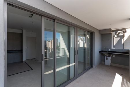 Apartamento à venda com 61m², 2 quartos e 1 vaga Apartamento à venda com 61m², 2 quartos e 1 vagaVaranda
