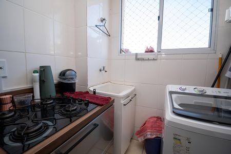 Apartamento para alugar com 46m², 2 quartos e 1 vaga Apartamento para alugar com 46m², 2 quartos e 1 vagaCozinha e Área de Serviço