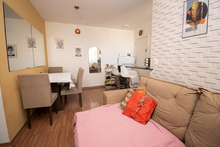 Sala de apartamento para alugar com 2 quartos, 46m² em Alvorada, Contagem
