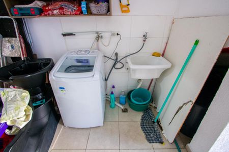 Casa à venda com 140m², 3 quartos e 2 vagas Casa à venda com 140m², 3 quartos e 2 vagasÁrea de serviço/Garagem