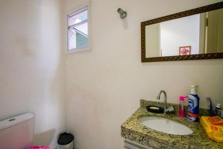 Casa à venda com 140m², 3 quartos e 2 vagas Casa à venda com 140m², 3 quartos e 2 vagasLavabo