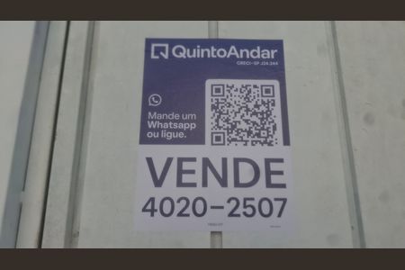 Casa à venda com 140m², 3 quartos e 2 vagas Casa à venda com 140m², 3 quartos e 2 vagasPlaquinha