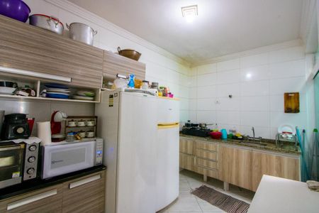 Casa à venda com 140m², 3 quartos e 2 vagas Casa à venda com 140m², 3 quartos e 2 vagasCozinha