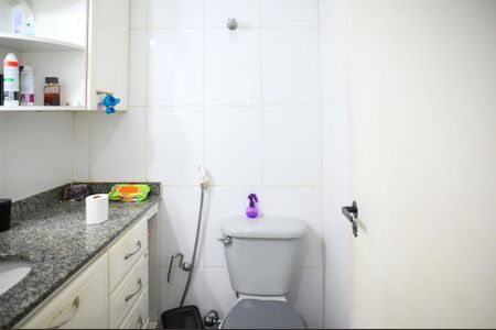 Apartamento para alugar com 75m², 3 quartos e 1 vaga Apartamento para alugar com 75m², 3 quartos e 1 vagaBanheiro