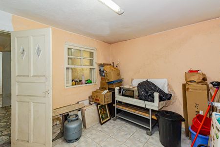 Casa para alugar com 180m², 2 quartos e 1 vaga Casa para alugar com 180m², 2 quartos e 1 vagaPorão