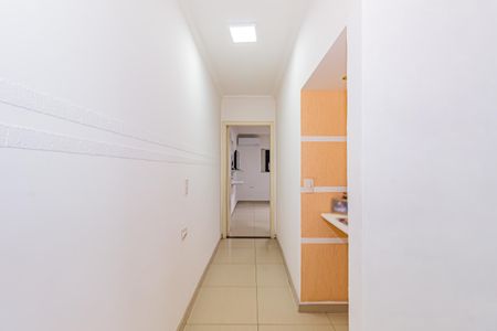 Casa para alugar com 180m², 2 quartos e 1 vaga Casa para alugar com 180m², 2 quartos e 1 vagaCorredor