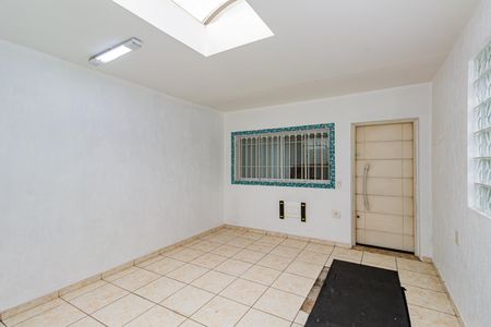 Casa para alugar com 180m², 2 quartos e 1 vaga Casa para alugar com 180m², 2 quartos e 1 vagaGaragem