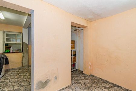 Casa para alugar com 180m², 2 quartos e 1 vaga Casa para alugar com 180m², 2 quartos e 1 vagaPorão