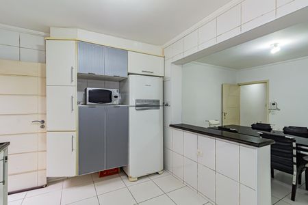 Casa para alugar com 180m², 2 quartos e 1 vaga Casa para alugar com 180m², 2 quartos e 1 vagaCozinha