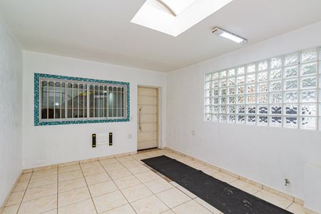 Casa para alugar com 180m², 2 quartos e 1 vaga Casa para alugar com 180m², 2 quartos e 1 vagaGaragem