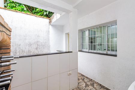 Casa para alugar com 180m², 2 quartos e 1 vaga Casa para alugar com 180m², 2 quartos e 1 vagaÁrea de Serviço