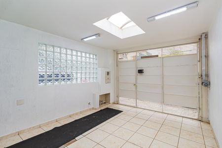 Casa para alugar com 180m², 2 quartos e 1 vaga Casa para alugar com 180m², 2 quartos e 1 vagaGaragem
