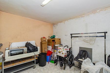Casa para alugar com 180m², 2 quartos e 1 vaga Casa para alugar com 180m², 2 quartos e 1 vagaPorão