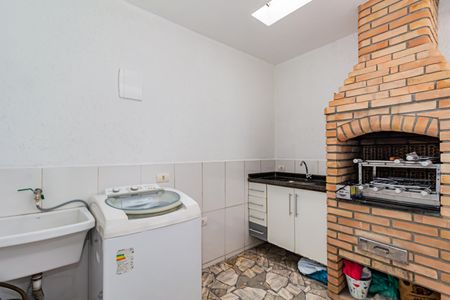 Casa para alugar com 180m², 2 quartos e 1 vaga Casa para alugar com 180m², 2 quartos e 1 vagaÁrea de Serviço