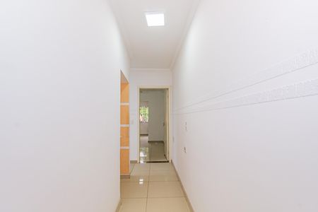 Casa para alugar com 180m², 2 quartos e 1 vaga Casa para alugar com 180m², 2 quartos e 1 vagaCorredor