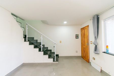 Casa à venda com 71m², 3 quartos e 2 vagasSala