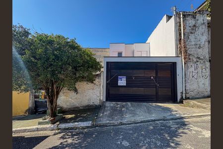Casa à venda com 71m², 3 quartos e 2 vagasFachada