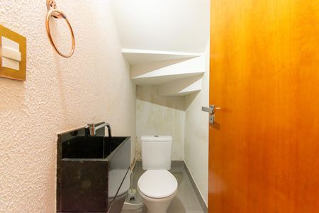 Casa à venda com 71m², 3 quartos e 2 vagasLavabo
