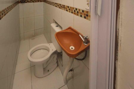 Casa para alugar com 40m², 1 quarto e sem vaga Casa para alugar com 40m², 1 quarto e sem vagaBanheiro