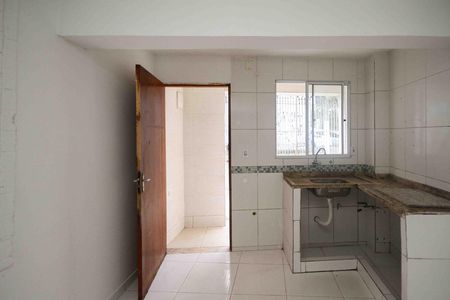 Casa para alugar com 1 quarto, 40m² em Parque Santa Madalena, São Paulo