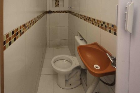 Casa para alugar com 40m², 1 quarto e sem vaga Casa para alugar com 40m², 1 quarto e sem vagaBanheiro