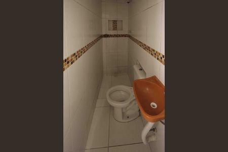 Casa para alugar com 40m², 1 quarto e sem vaga Casa para alugar com 40m², 1 quarto e sem vagaBanheiro