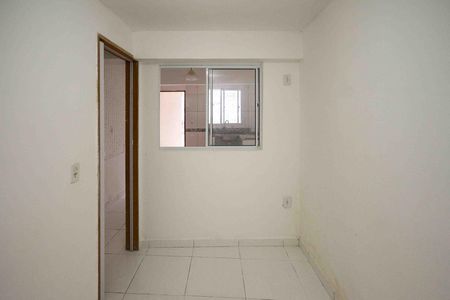 Casa para alugar com 1 quarto, 40m² em Parque Santa Madalena, São Paulo
